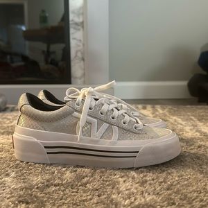 Vans UA Sid NI Glory Check Sneakers in TRUE WHITE Women size 5